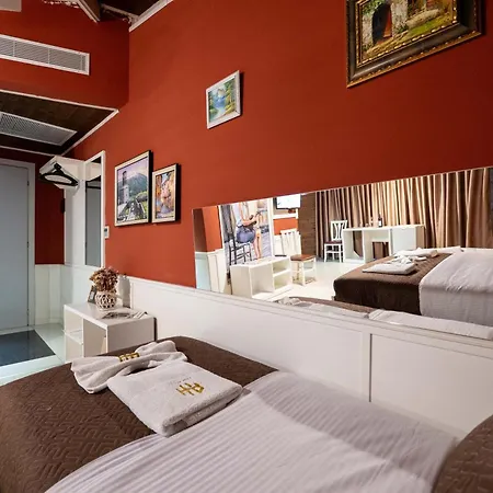 Отель Aria Center 3*