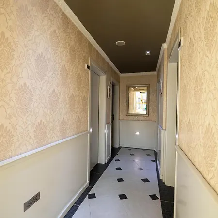 Отель Aria Center