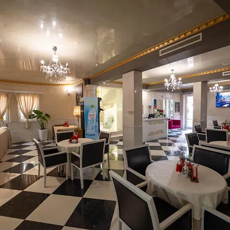 Отель Aria Center 3*