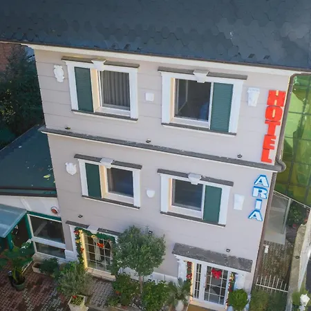 호텔 Aria Center 3*